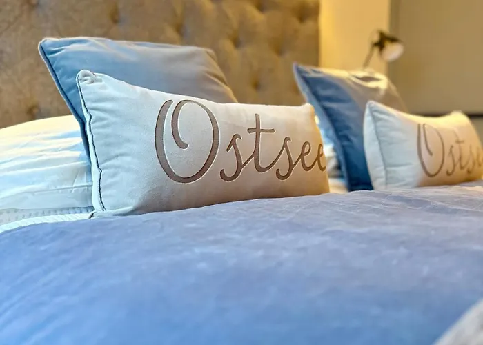 Bretterbutze Designbutze * Grömitz